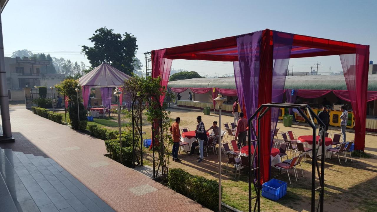 Shiv Hotel And Joe'S Bar & Restaurant Jandiala Ngoại thất bức ảnh